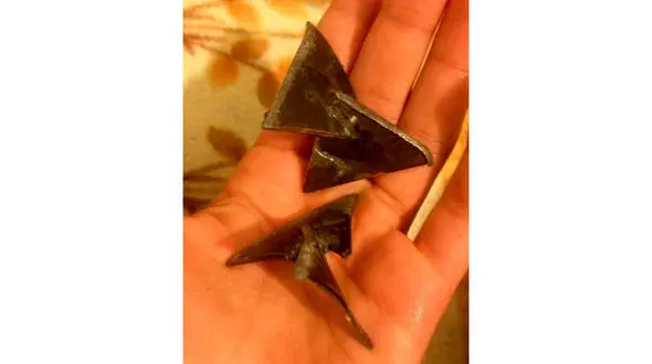 تعقیب عامل پخش میخ سه پر در اتوبان پاسداران تبریز  + عکس