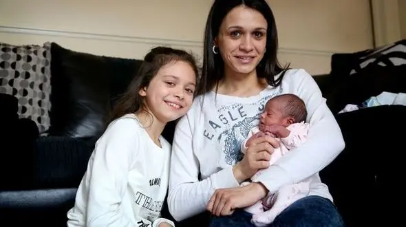 دو قلوهای 8 ساله بچه مادرشان را به دنیا آوردند!+ تصاویر