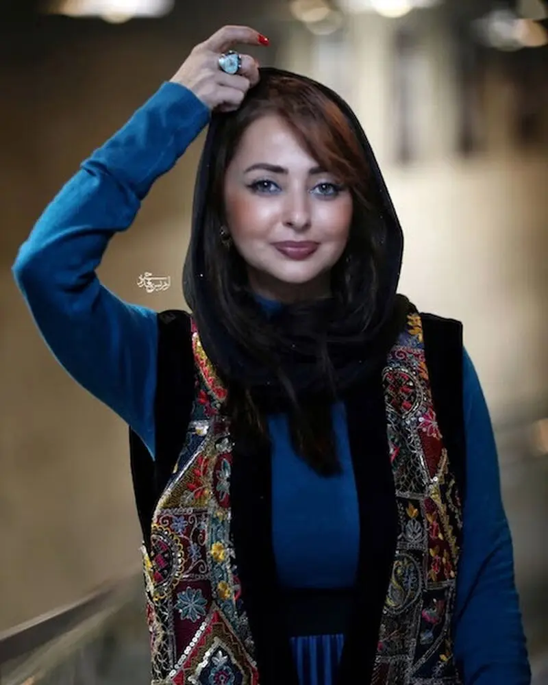 نفیسه روشن دامن پیلیسه