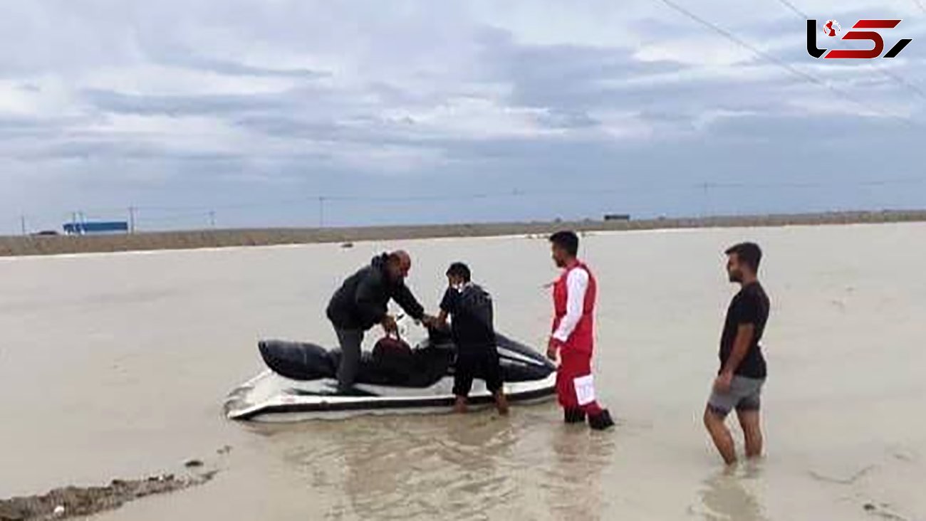 نجات جان ۵ نفر از محاصره سیلاب و طغیان رودخانه گز شهرستان سیریک