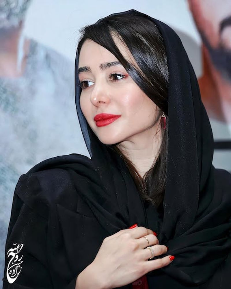 جلیقه مخمل الناز حبیبی