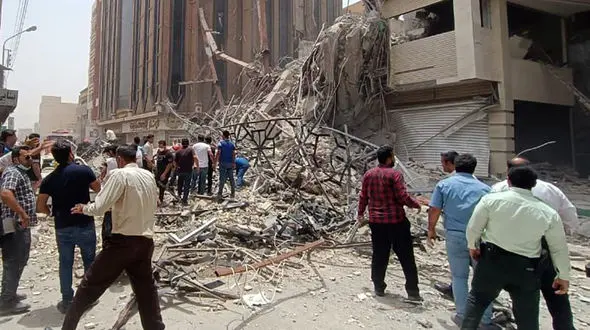 پیمانکار و مالک ساختمان متروپل آبادان دستگیر شدند