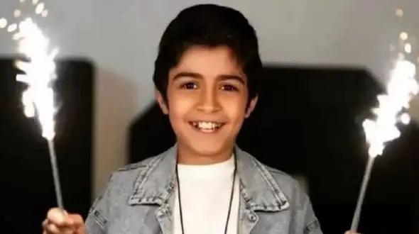 فیلم آواز شاد / حرکت جالب رایان سرلک به مناسبت  روز مادر/  کنار مامانش فقط آخرش اقدامش