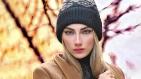 فیلم / رونمایی از موشک سفارشی محیا دهقانی / تقدیم هدیه خانم بازیگر به دشمن