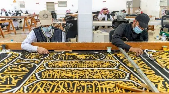 گران‌ترین پوشش پارچه‌ای در تاریخ مکه+عکس 