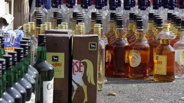 کشف 3800 لیتر مشروبات الکلی در آبادان