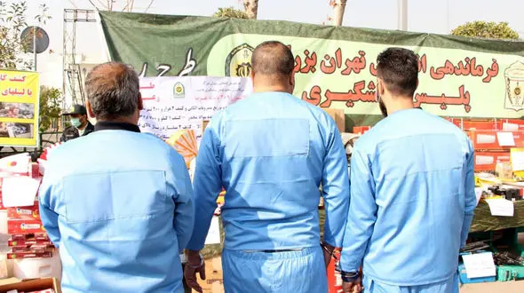 انهدام باند فروش تنباکوهای سرطان زا در تهران + فیلم گفتگو با رییس باند