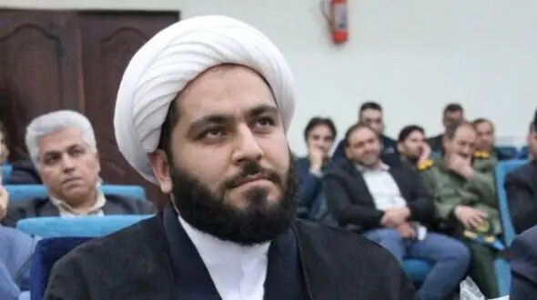 نزدیکی دفتر امام جمعه به مرکز شهر ارتباط روحانیت با  مردم را بهبود می بخشد 