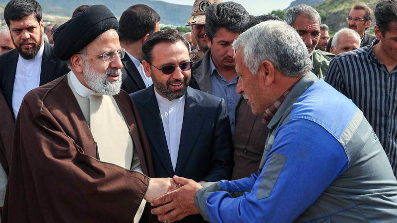آیت الله سید ابراهیم رئیسی که امروز (یکشنبه ) به منظور حضور در مراسم افتتاح مشترک سد قیز قلعه‌سی و طرح توسعه و تکمیل سد خدا آفرین با رئیس جمهور آذربایجان به استان آذربایجان شرقی سفر کرده است