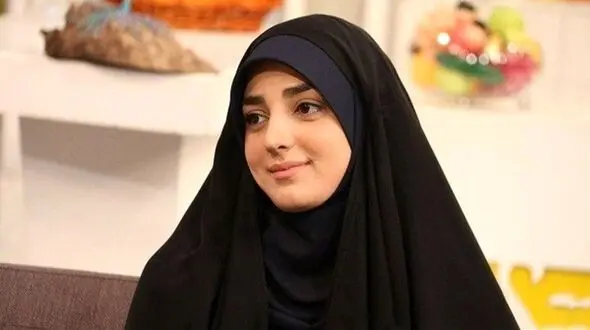 انگشتر فیروزه و جواهرنشان ستاره سادات قطبی که شوهر جونش براش خریده/برای همین سر صبحی انقدر خوشحاله؟