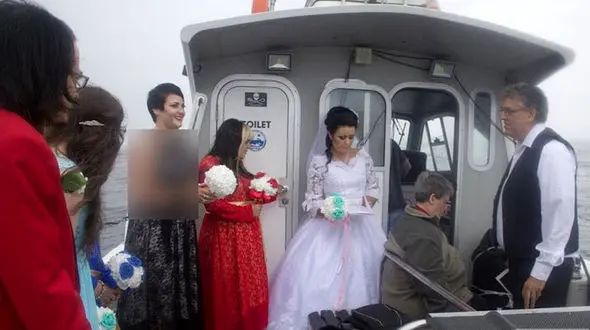 عجیب ولی واقعی / ازدواج این زن با یک روح+ عکس
