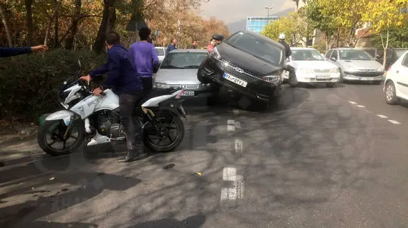 عکس باورنکردنی از تصادف 2 خودلور در پارک قیطریه + جزییات