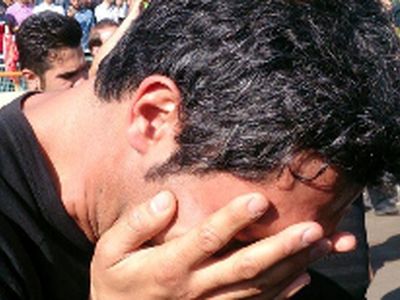عکس/ چهره غمزده فردوسی پور، عابدزاده، قلعه نویی و کریم باقری در مراسم تشییع باشکوه هادی نوروزی/ تنها فوتبالیستی که احمدی نژاد هم به مراسم ختمش رفت