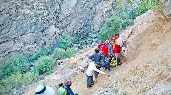 کشف جسد 2 کوهنورد در ارتفاعات «سن‌بران» ازنا