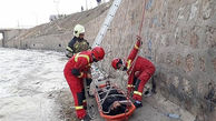 عکس های نجات 2 سقوط کرده در کانال آب امام علی (ع) تهران