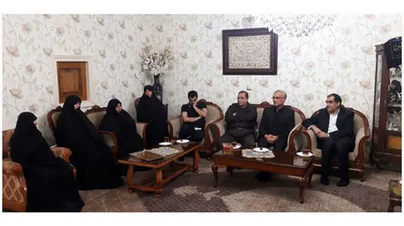 حضور وزیر بهداشت در خانه مرحوم حاج سیدرضا نیری