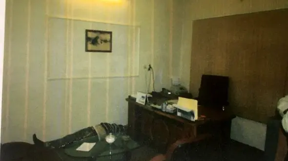 پلیس تهران در تعقیب 2 برادر به خاطر قتل مدیرعامل یک شرکت خودرویی‎ + عکس محل قتل