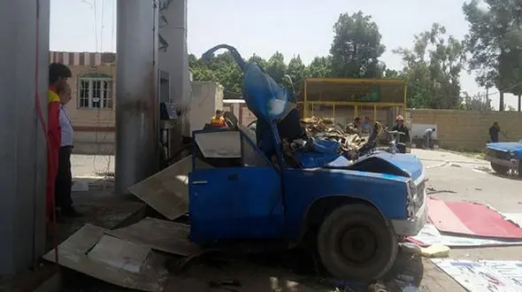 مصدومیت 4 نفر بر اثر انفجار مخزن بنزین در «فاروج»
