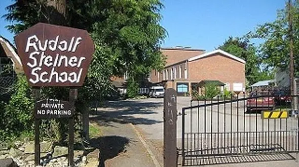 معلمان این مدرسه‌ ماموریت زشتی دارند! / مسئول کیست؟!