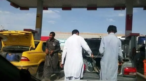 بحران کاهش سهمیه سوخت در سیستان و بلوچستان /فقر رشد کرده، کمبود معلم افزایش و مهاجرت از مناطق مرزی بیشتر می شود