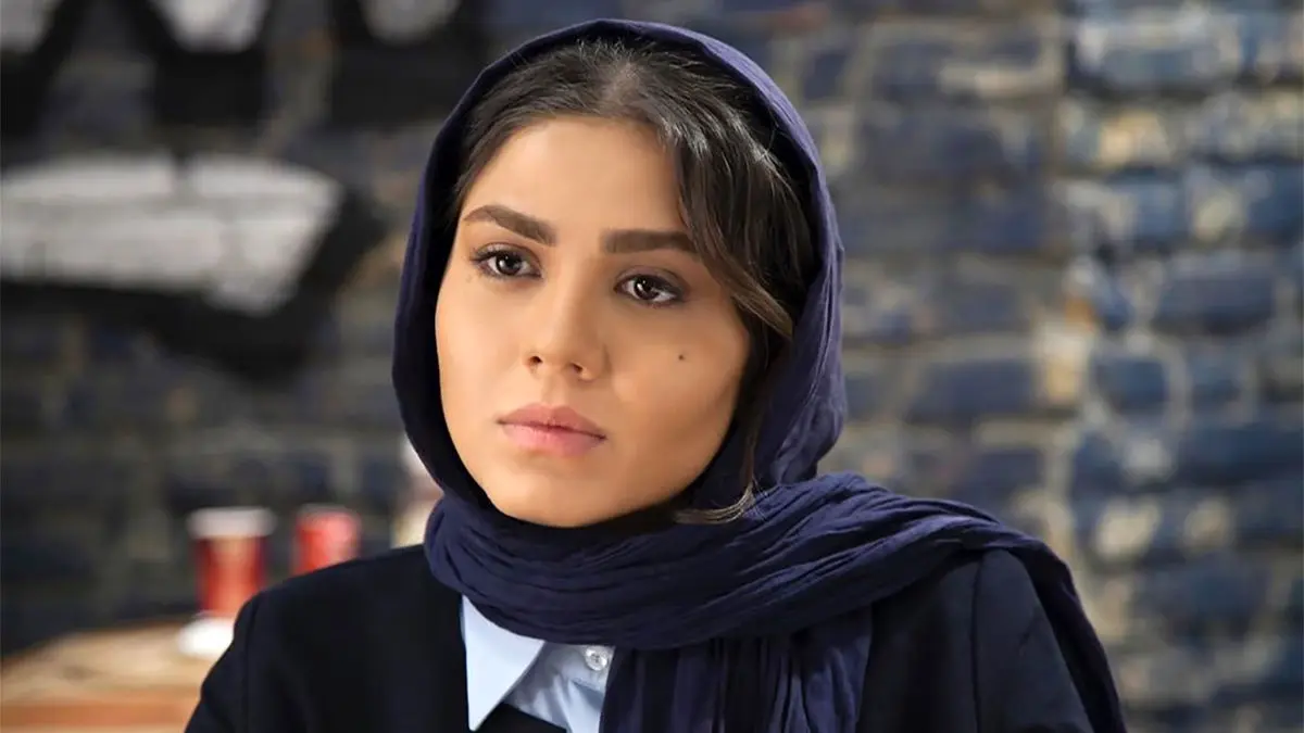 نگاهی به بالکن لوکس آزاده زارعی با ویوی چشم نواز؛ چیدمان متفاوت خانه بازیگر «آوای باران» توجه ها را جلب کرد