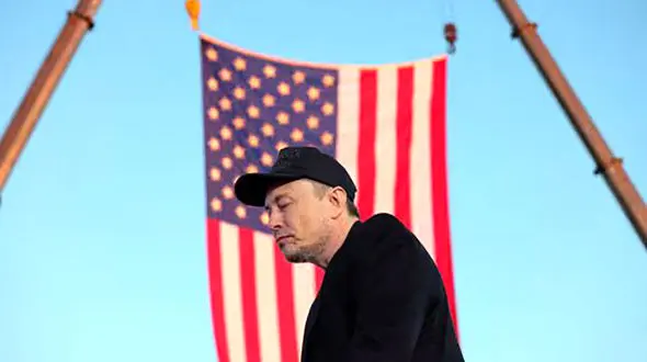 ایلان ماسک به عرصه سیاست بازمی‌گردد