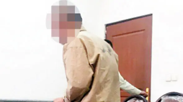 وقتی به خانه برگشتم 2 مرد نقابدار از خانه خارج شدند / زنم را در وضعیت هولناکی دیدم و ..! + عکس