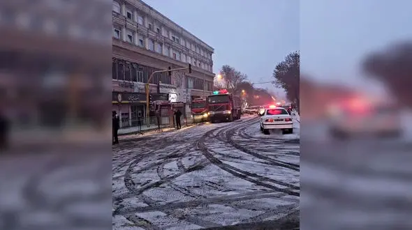 مهار آتش‌سوزی گسترده در پاساژ صدف اردبیل