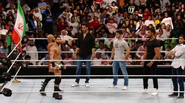 نمایش زشت علیه ایران در رینگ کشتی کج / سعودی ها شوی احمقانه ای راه انداختند + عکس