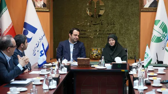 محسن سیفی: صیانت از دارایی نسل آینده اهمیت ویژه‌ای برای بانک صادرات ایران دارد / ​شینا انصاری: توسعه همکاری با بانک صادرات ایران الگوی بدیع برای پاسخ به نیازهای محیط زیست کشور خواهد بود