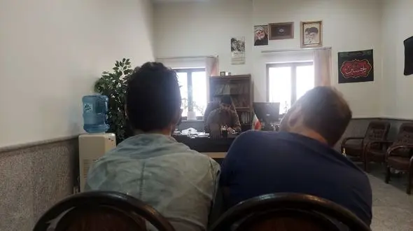 اولین گفتگو با قاتل شهید کیوانلو در دادسرای جنایی / از ترس با چاقو به پلیس حمله کردم! + عکس