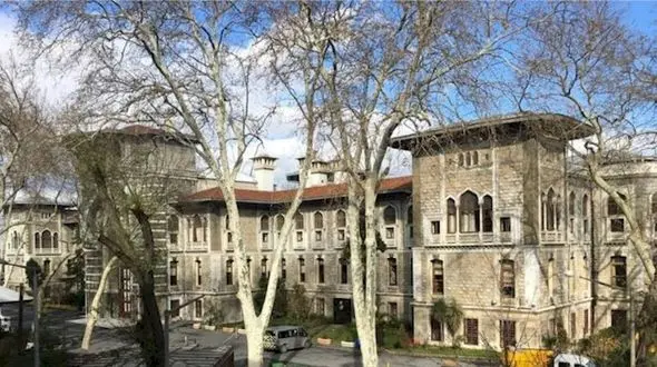 ممنوعیت برگزاری جشن کریسمس در یک مدرسه آلمانی در ترکیه جنجال به پا کرد