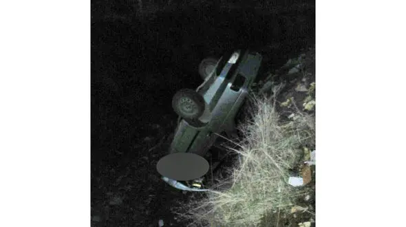 سقوط خودرو به همراه 3 خانم جوان به ته دره+ عکس