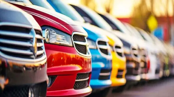 وقتی ارز کم است؛ چرا واردات لوکس ها متوقف نمی‌ شود؟