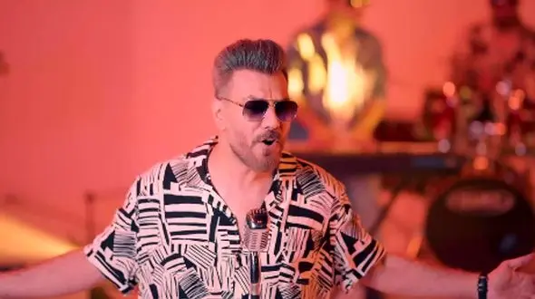 فیلم اجرای بی نظیر و  باشکوه آهنگ ستاره از گرشا رضایی / آخه قربونت برم برا چی غصه و غم