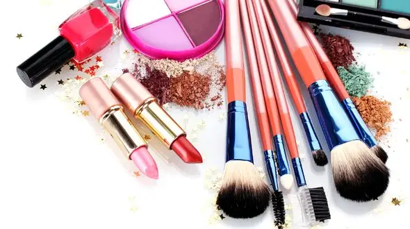 ترفندهای از بین بردن چربی پوست صورت