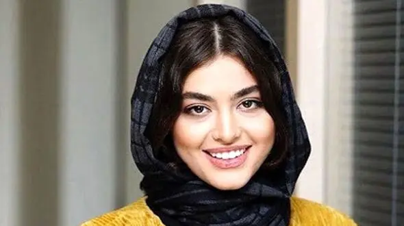 خودزنی ریحانه پارسا در ترکیه / فحش رکیک چه بود ؟ + جزییات