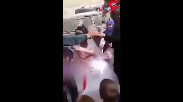 کتک زدن عروس در حین مراسم جشن رسم عجیب ترک ها+ فیلم