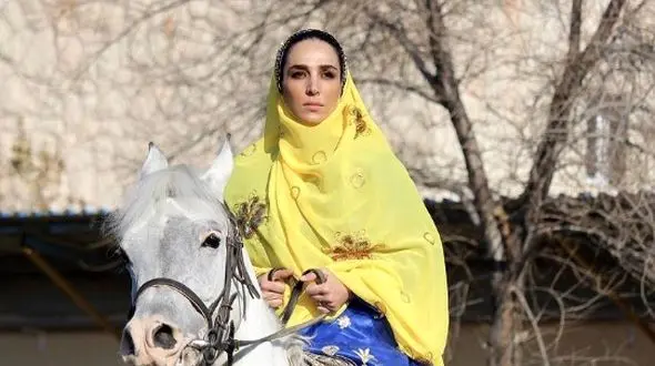 وقتی سوگل طهماسبی با این جواب نشون میده که یه اهوازی واقعی و به تمام معناست+ویدیو/ گرمای تابستون و چای یه ترکیب جدا نشدنی برا ایرانیاست