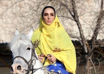 وقتی سوگل طهماسبی با این جواب نشون میده که یه اهوازی واقعی و به تمام معناست+ویدیو/ گرمای تابستون و چای یه ترکیب جدا نشدنی برا ایرانیاست