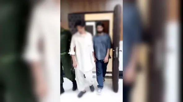 فیلم / 2 بلاگر افغان که دختران ایرانی  و مردم ایران را مسخره می کردند  !