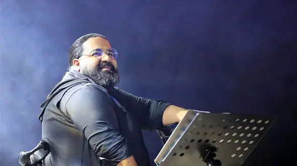 غوغای رضا صادقی در برج میلاد !