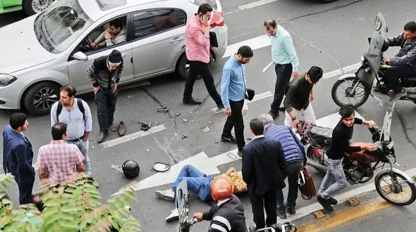 تصادف وحشتناک موتور با کودک در کاشان | تصاویر شوکه‌کننده را ببینید