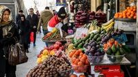 ایران 21 میلیون خانوار کارگری و 4 میلیون خانواده دولتی دارد/ همیشه به حقوق کارمندان می افزایند کارگران فقیرتر می شوند