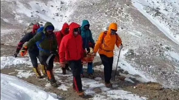 سقوط مرگبار کوهنورد در ارتفاعات دورود