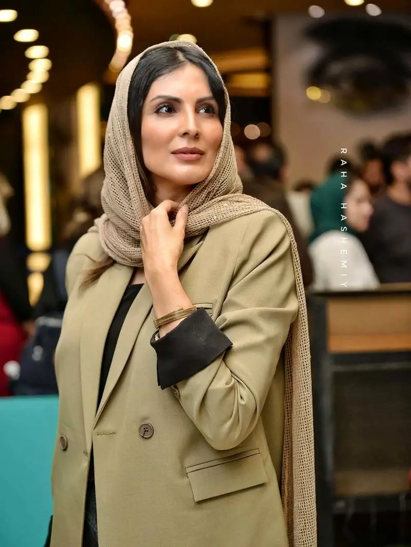 آرزو تاج نیا بازیگر نقش مینا در سریال هفت سر اژدها در چهل و دومین جشنواره بین‌المللی فیلم کوتاه تهران