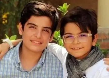 عکس / رونمایی از پدر و مادر زیبا و جوان  مانی رحمانی، جواد سریال «بچه مهندس»+ خلاقیت تحسین برانگیز اوستا قناد در پخت کیک ویژه 18 سالگی آقای بازیگر