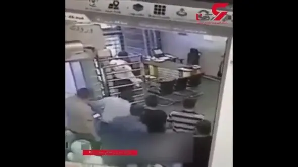 انتشار اولین فیلم اسیدپاشی به خانم رییس بانک پاسارگاد / در آمل رخ داد