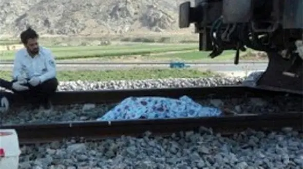 له شدن زن 30 ساله روی ریل قطار / در بهارستان رخ داد