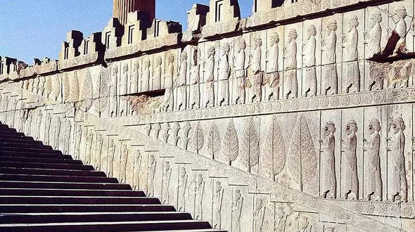 ایران یک میلیون اثر تاریخی دارد و جزء ۱۰ کشور نخست دنیا در ثبت آثار جهانی است